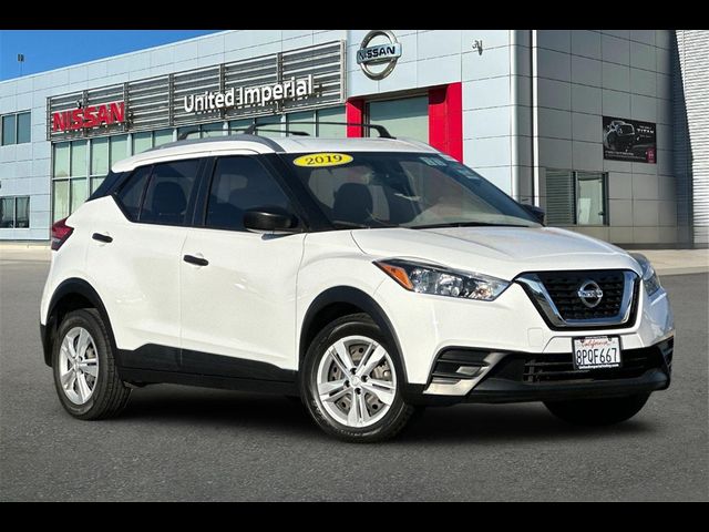 2019 Nissan Kicks S