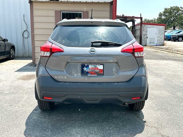 2019 Nissan Kicks S