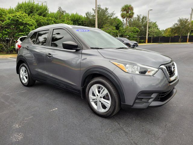 2019 Nissan Kicks S