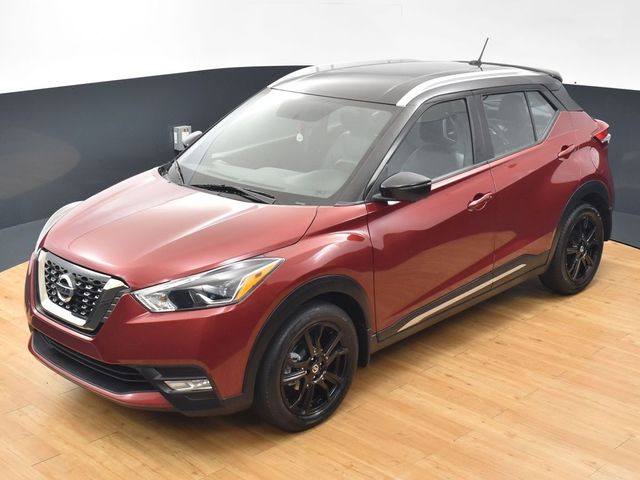 2019 Nissan Kicks SR