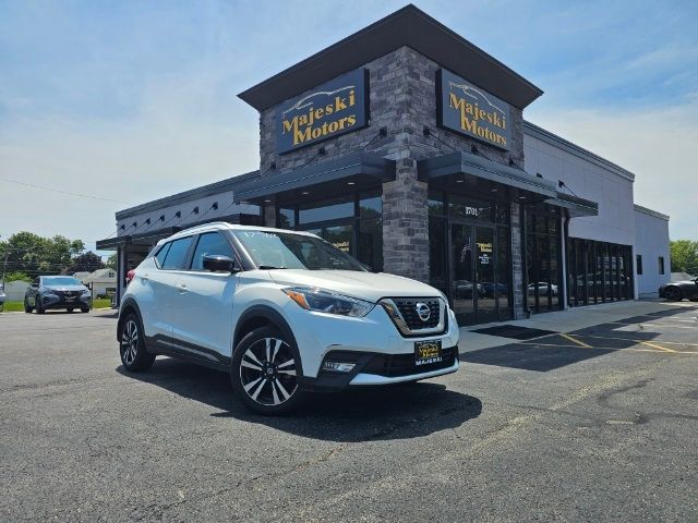 2019 Nissan Kicks SR