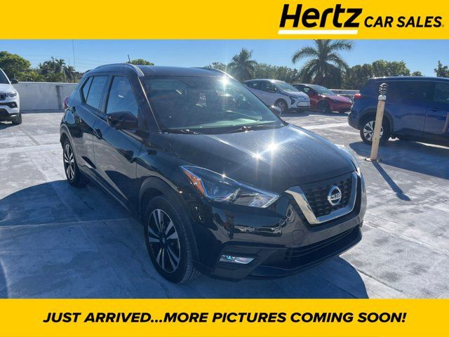 2019 Nissan Kicks SR