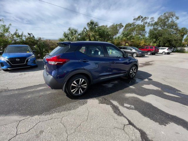 2019 Nissan Kicks SR