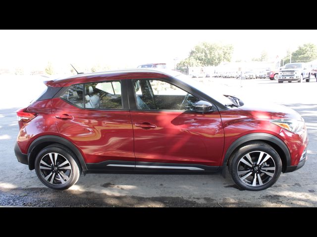 2019 Nissan Kicks SR