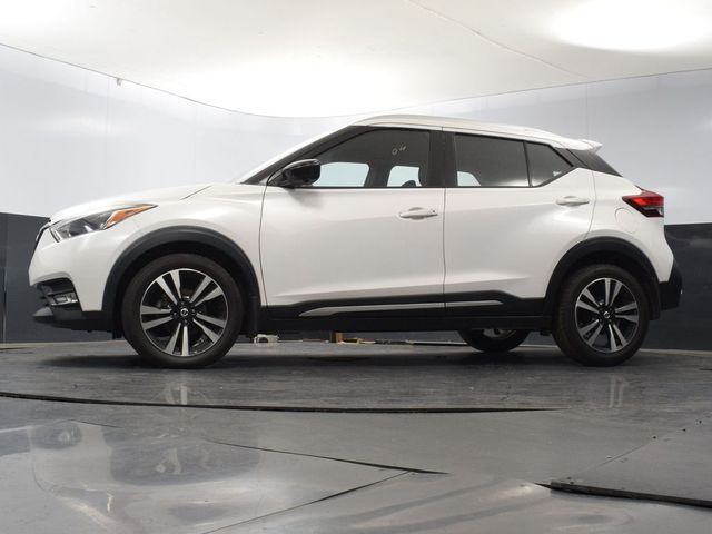 2019 Nissan Kicks SR