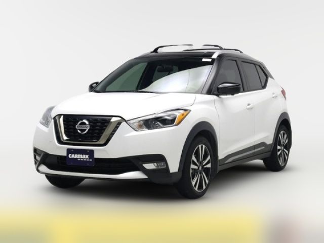 2019 Nissan Kicks SR