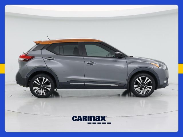 2019 Nissan Kicks SR