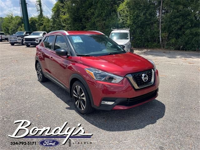 2019 Nissan Kicks SR