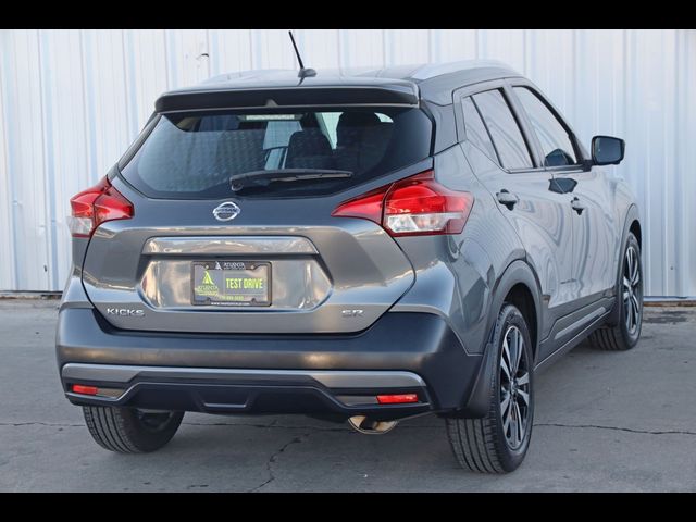 2019 Nissan Kicks SR