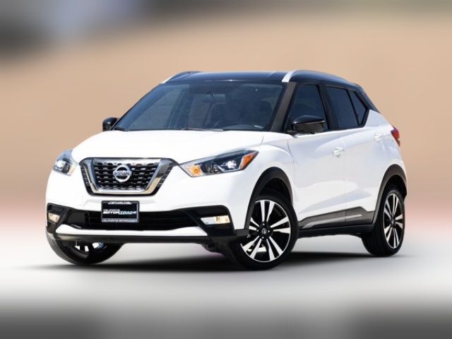 2019 Nissan Kicks SR