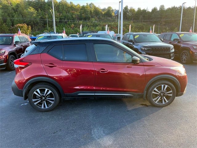 2019 Nissan Kicks SR