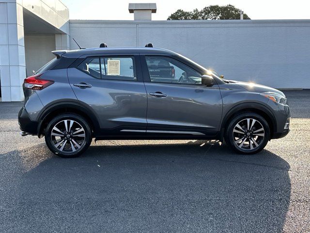 2019 Nissan Kicks SR