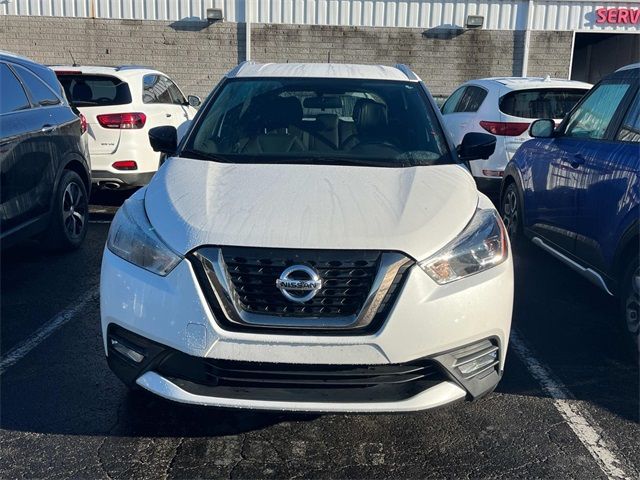 2019 Nissan Kicks SR