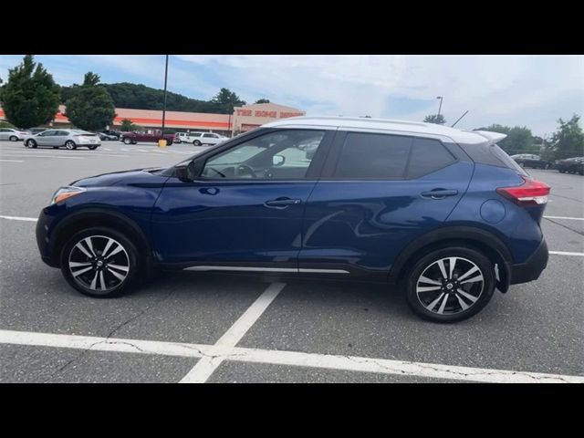 2019 Nissan Kicks SR