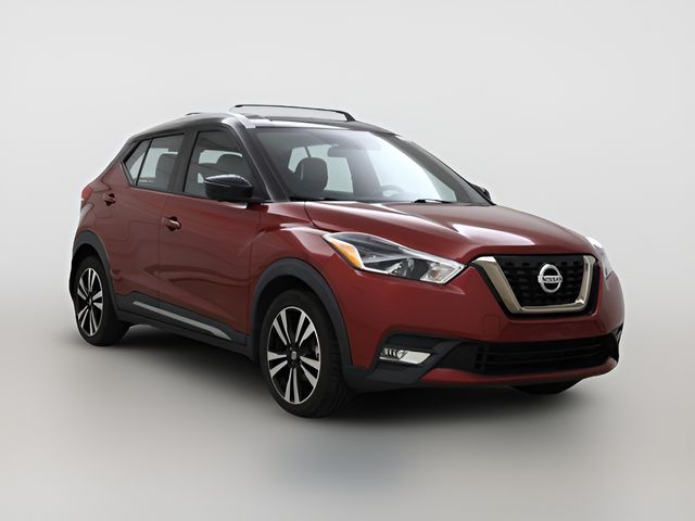 2019 Nissan Kicks SR