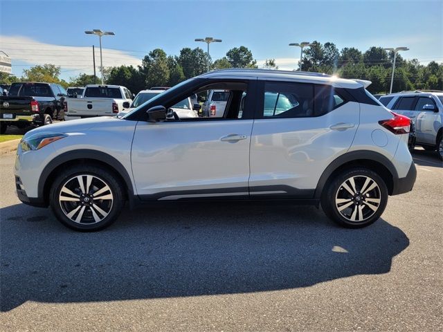 2019 Nissan Kicks SR