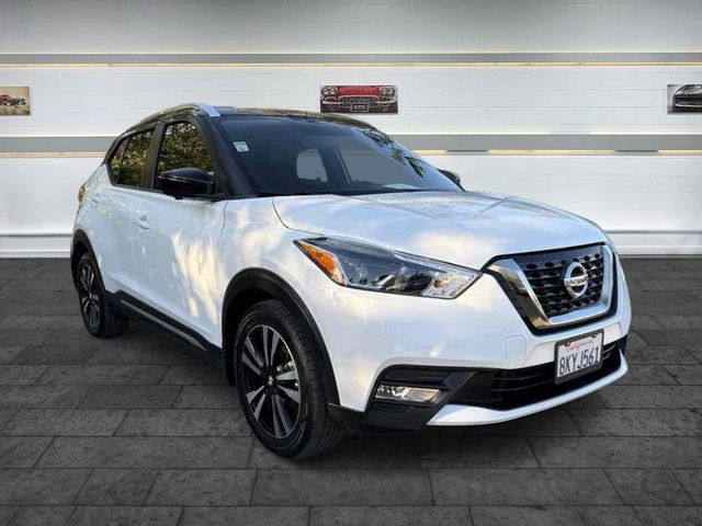 2019 Nissan Kicks SR