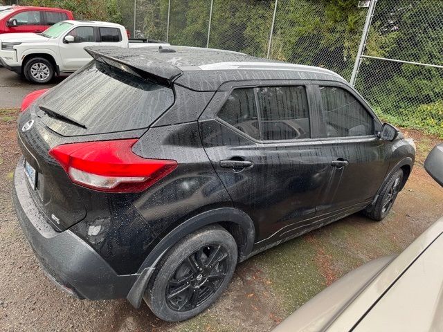 2019 Nissan Kicks SR