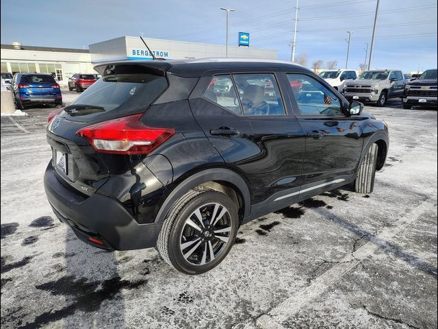 2019 Nissan Kicks SR