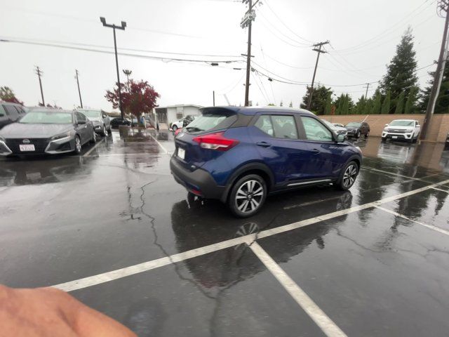 2019 Nissan Kicks SR