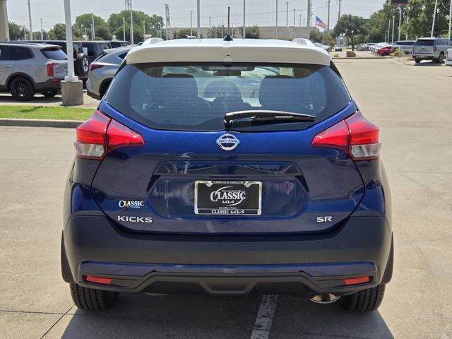 2019 Nissan Kicks SR