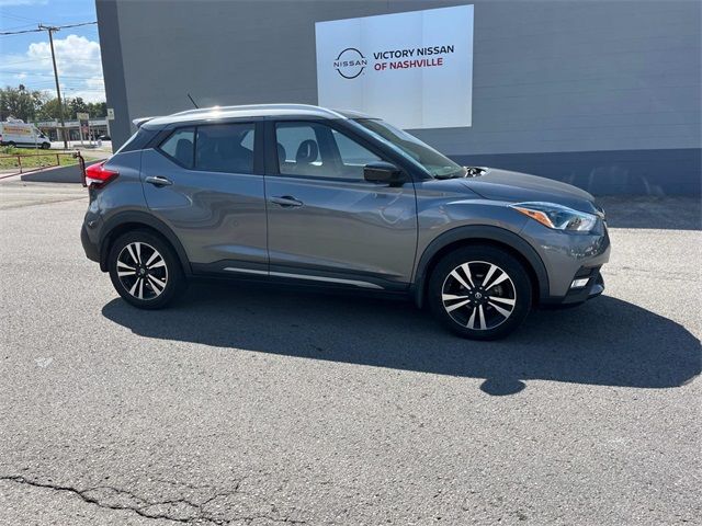 2019 Nissan Kicks SR