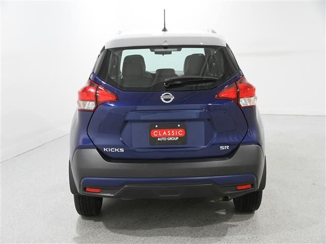 2019 Nissan Kicks SR