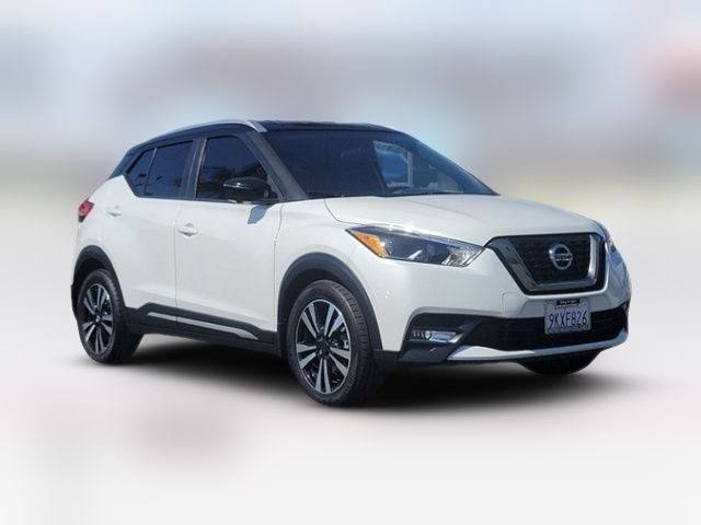 2019 Nissan Kicks SR