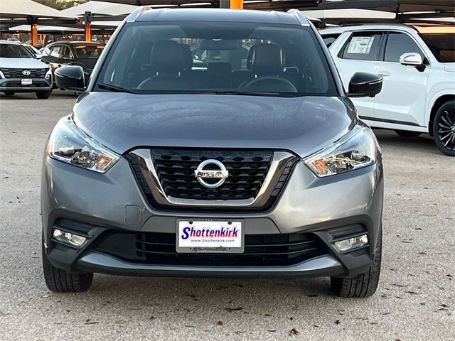 2019 Nissan Kicks SR