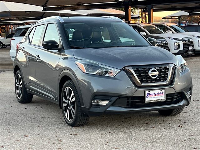 2019 Nissan Kicks SR