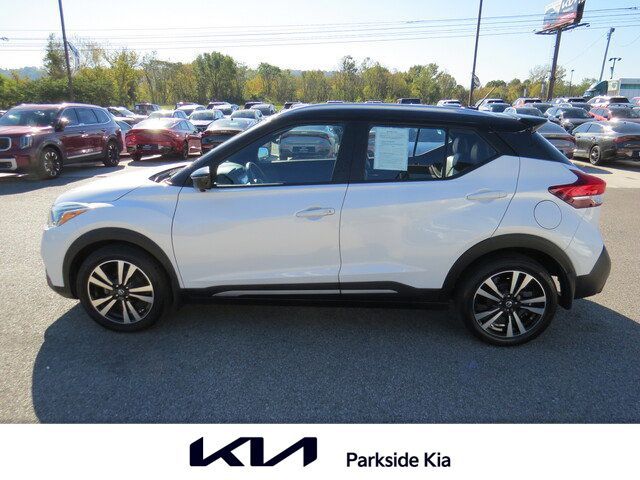 2019 Nissan Kicks SR