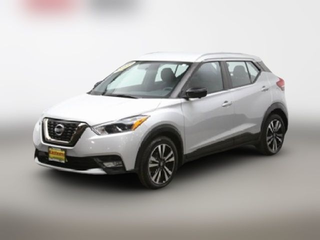 2019 Nissan Kicks SR