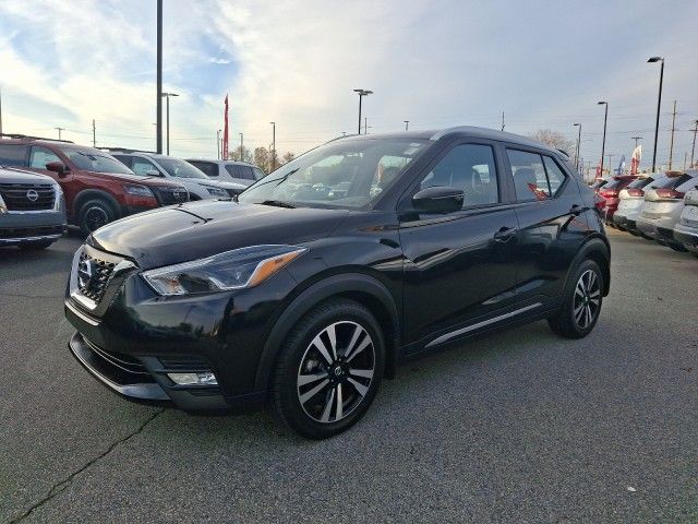 2019 Nissan Kicks SR