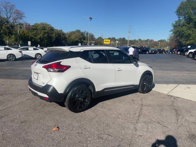 2019 Nissan Kicks SR