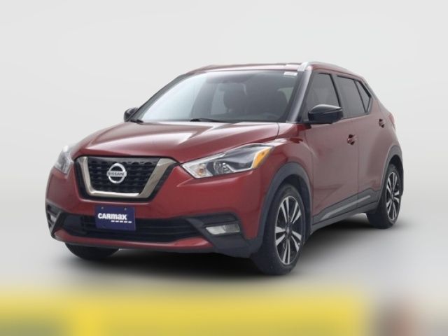 2019 Nissan Kicks SR