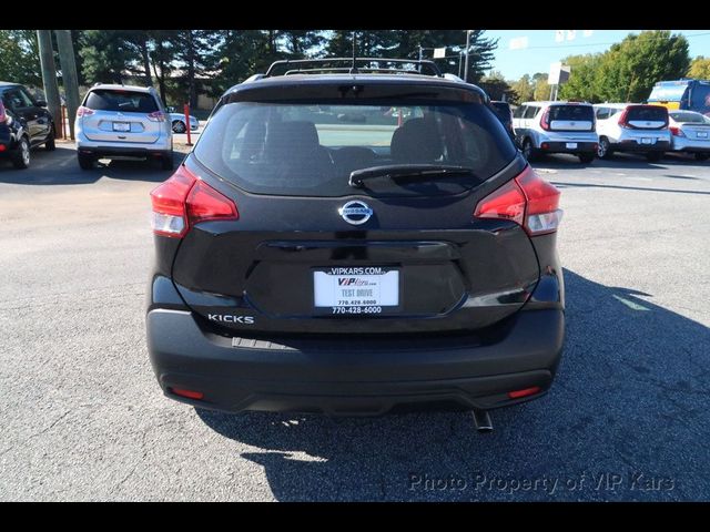 2019 Nissan Kicks S