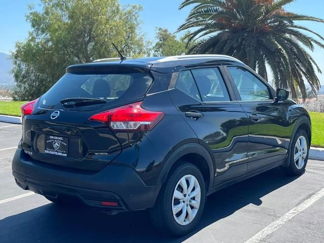 2019 Nissan Kicks S