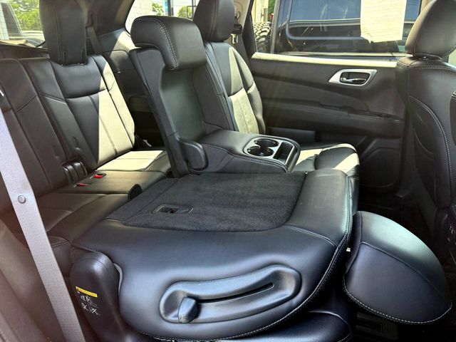 2019 Nissan Pathfinder SL