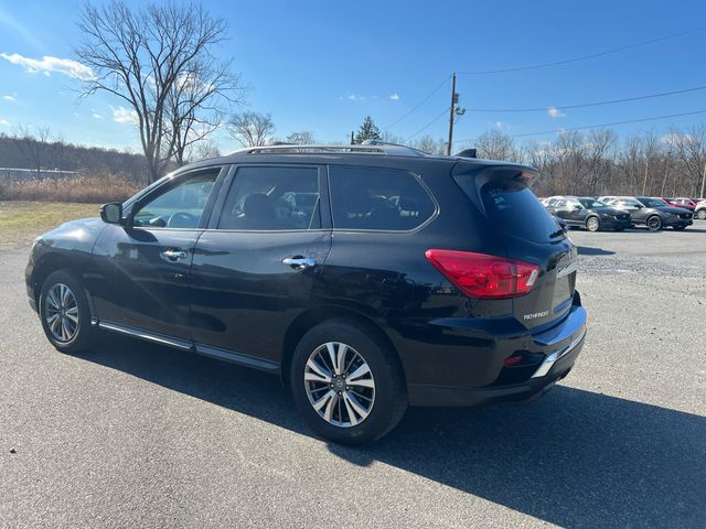 2019 Nissan Pathfinder SV