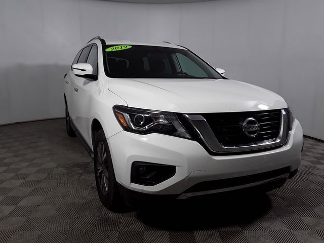 2019 Nissan Pathfinder SV