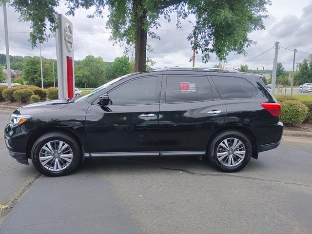 2019 Nissan Pathfinder SV