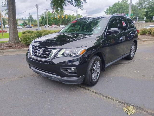 2019 Nissan Pathfinder SV