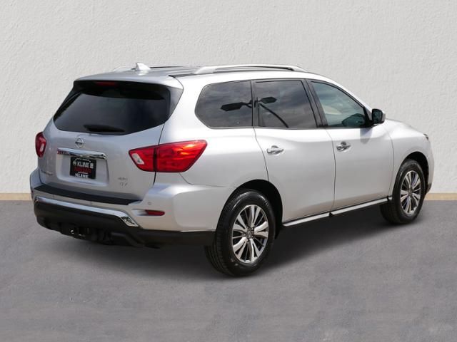 2019 Nissan Pathfinder SV