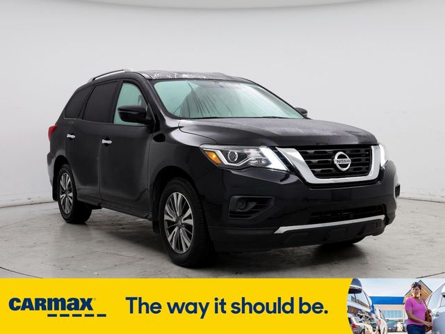 2019 Nissan Pathfinder S