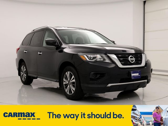 2019 Nissan Pathfinder S