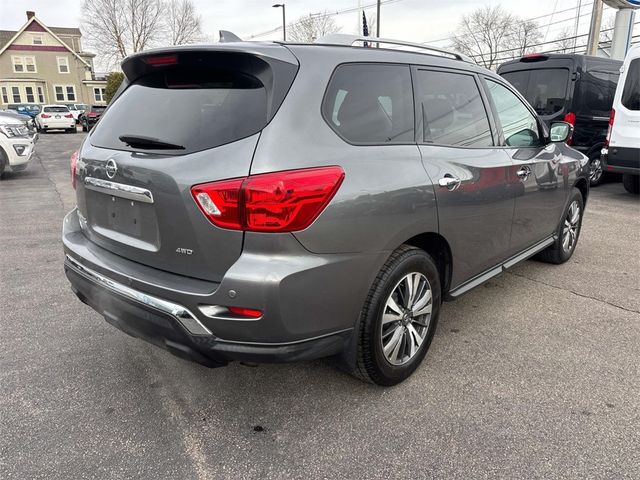 2019 Nissan Pathfinder S