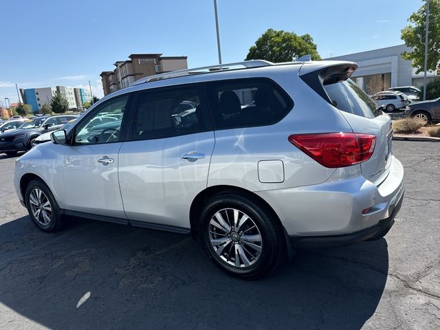 2019 Nissan Pathfinder S