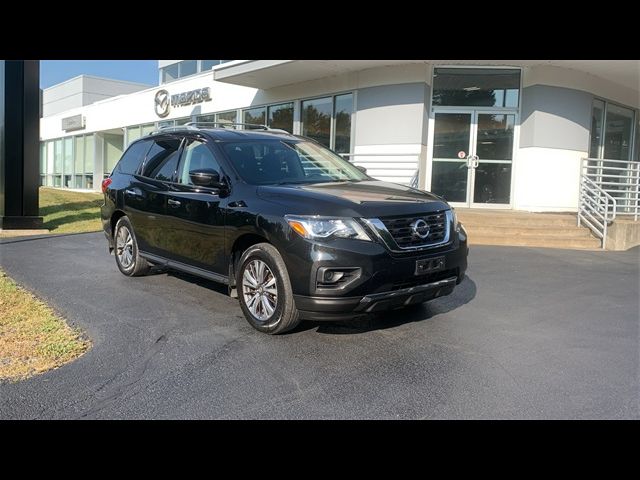 2019 Nissan Pathfinder S