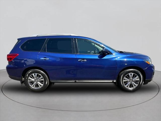 2019 Nissan Pathfinder S