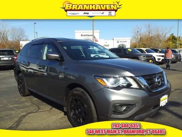 2019 Nissan Pathfinder S